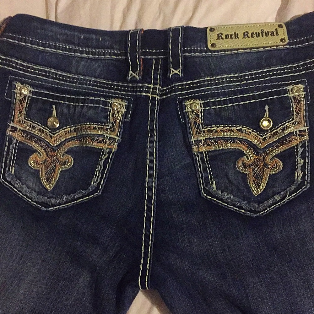 ❤️Rock Revival Betty Easy Skinny jeans size 33❤️